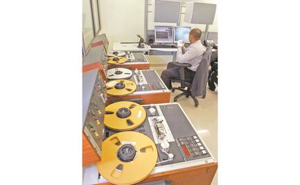 Empleados de la Fonoteca esperan reunión con la Secretaría de Cultura