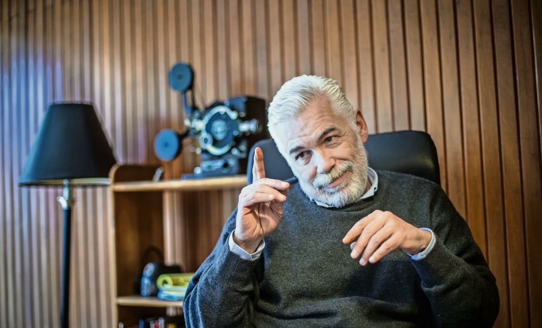 Dice que desde que estrenó La ley de Herodes, en 1999, políticos le han ofrecido cargos públicos, pero que no le interesan. Foto: Germán Espinosa / EL UNIVERSAL