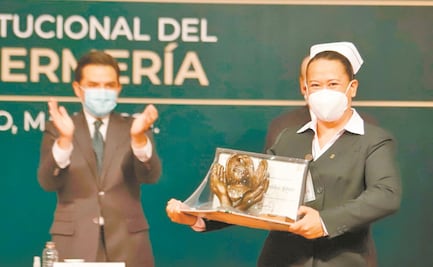 Celebra IMSS a “ejército blanco” ante pandemia