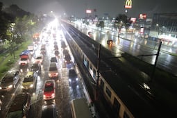 Metro CDMX activa marcha de seguridad en 7 líneas por lluvias; trenes reducen su velocidad