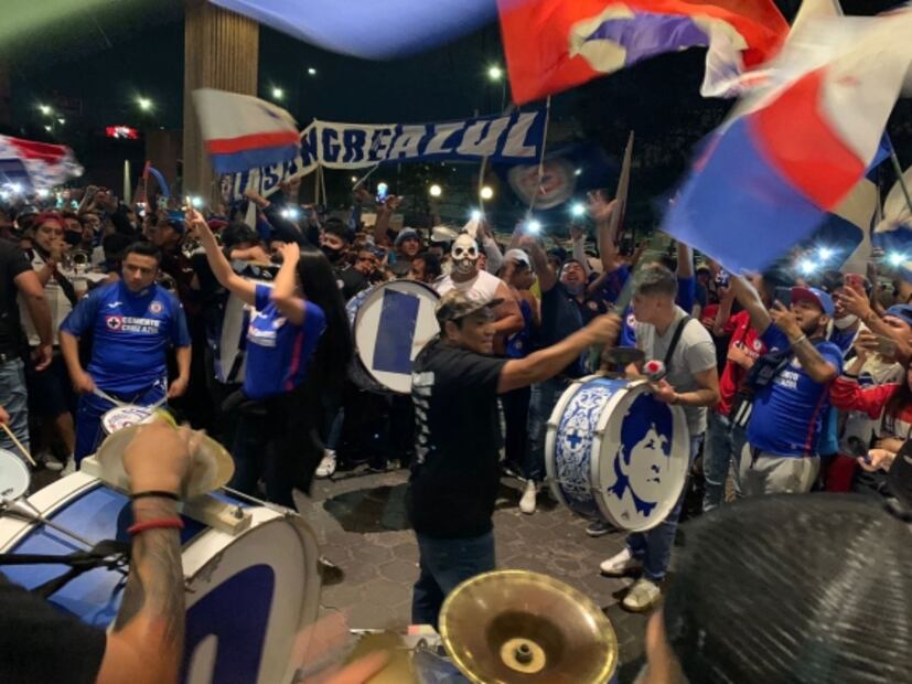 Así se vivió la serenata a Cruz Azul previo a la semifinal de vuelta