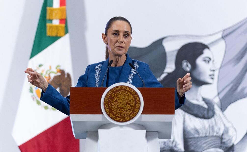 La presidenta Claudia Sheinbaum afirmó que los opositores en México están muy frustrados, desorganizados, y probablemente deprimidos, porque, afirmó, que cada vez el pueblo de México les hace menos caso porque no tiene un proyecto para ofrecer. Foto: Hugo Savador / EL UNIVERSAL