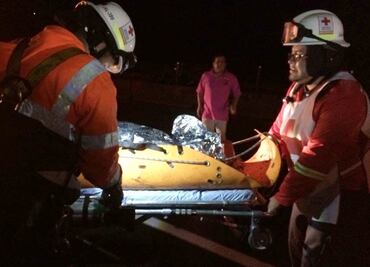 Volcadura en carretera de Jalisco deja un muerto y dos mujeres heridas