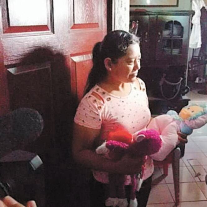 La madre de Óscar Martínez, quien murió junto con su hija Valeria en el río Bravo el domingo pasado, aseguró que, antes de que el salvadoreño partiera camino a EU, le advirtió que no era fácil atravesar la frontera. LA PRENSA GRÁFICA