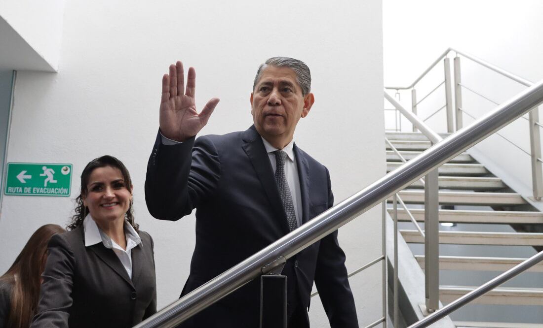 Gilberto Higuera, exfiscal de Puebla, acude a entrevista para ser ministro. Foto: Especial