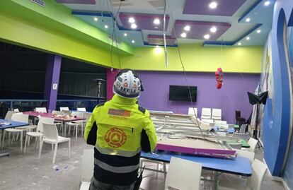 Caída de plafón deja 5 heridos en salón de fiestas infantiles de Nuevo León