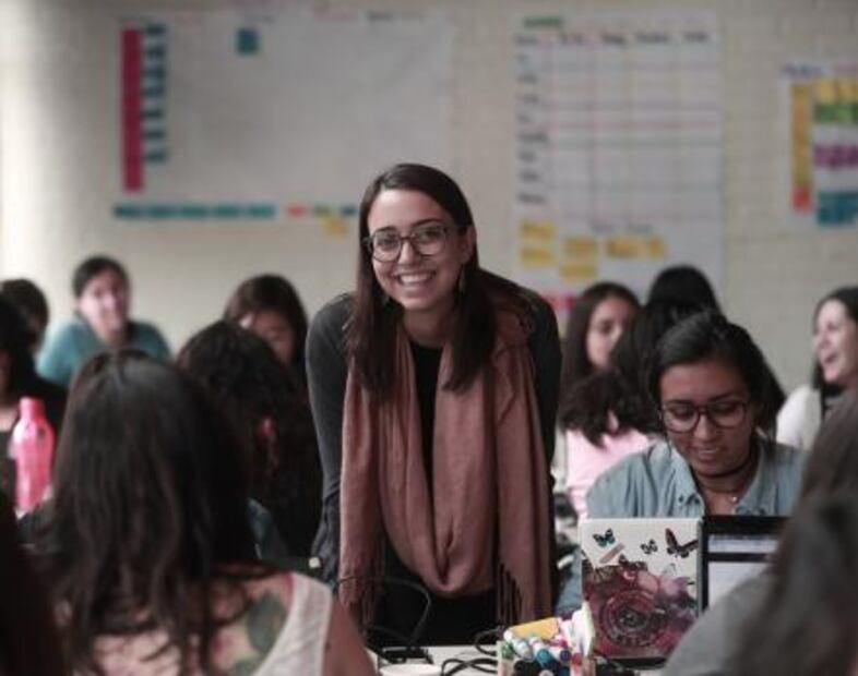 De desempleadas a ganar en dólares 