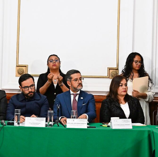 El contralor compareció ante comisiones en el Congreso local. Foto Especial