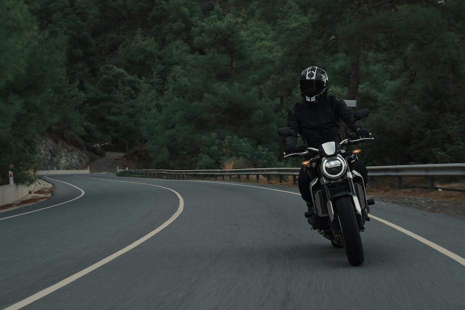 Dar de alta una motocicleta permite mantener en regla su documentación y facilitar su identificación ante las autoridades. Foto: Unsplash