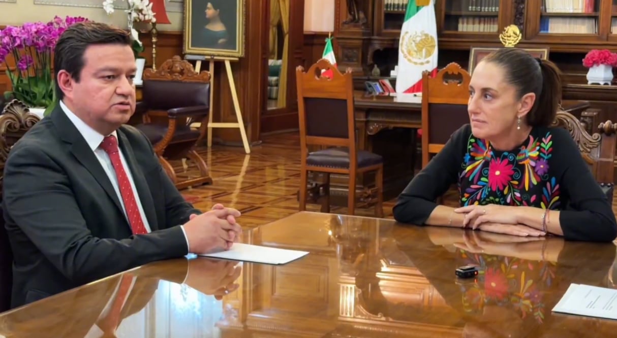 El nuevo director general de Petróleos Mexicano (Pemex), Juan Carlos Carpio, y la presidenta de México, Claudia Sheinbaum. Foto: Captura de pantalla X @Claudiashein
