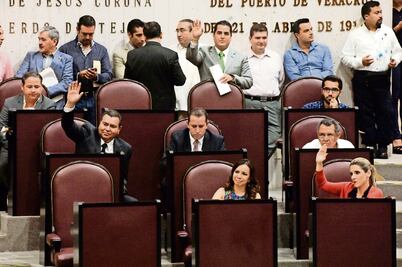 Diputados retiran reformas para basificar a 'aviadores'