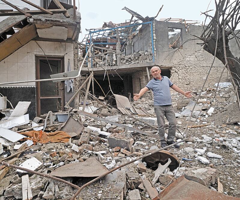 Una casa destruida por los combates en Nagorno Karabaj. Foto: AP