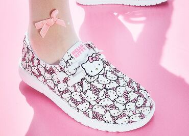 Hello Kitty es la estrella de la nueva colección de zapatos Hey Dude