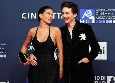 Timothée Chalamet y Kylie Jenner aparecen por primera vez como pareja en una alfombra roja