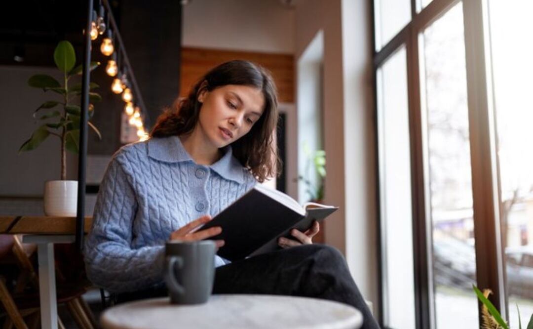 Repensar el trabajo en la era de la IA. Fuente: Freepik.