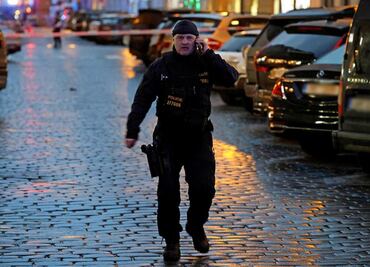 Autor del tiroteo en Praga que dejó 14 muertos tenía munición para una matanza aún mayor: policía