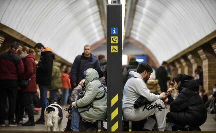 Metro de Ucrania se utiliza como refugio antiaéreo por bombardeos