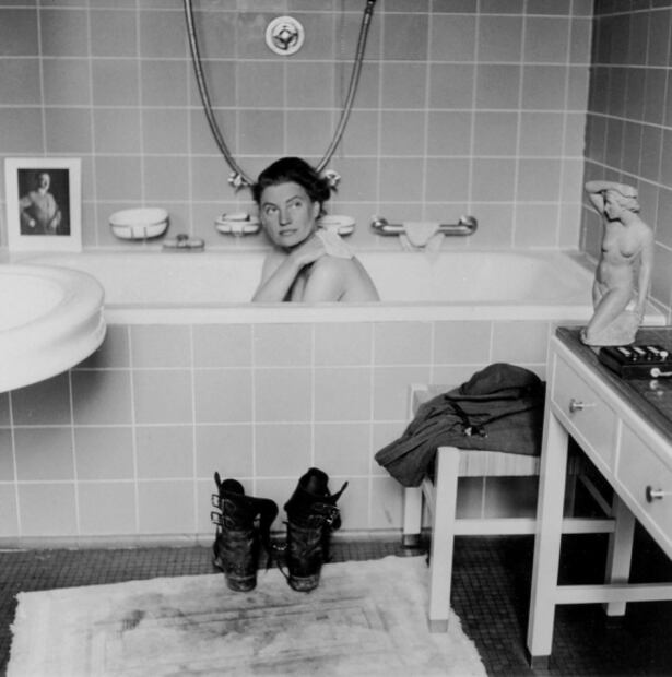 Escritora saca del olvido a la fotógrafa Lee Miller y su relación con Man Ray