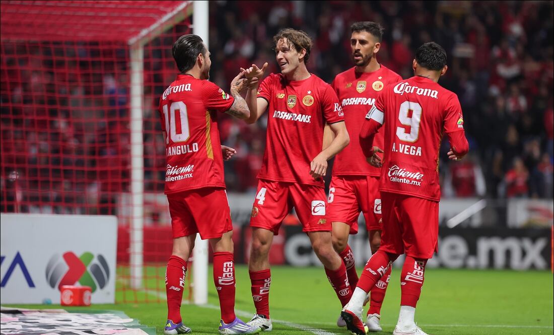 Toluca venció sin problema al Necaxa y comenzó con el pie derecho el Apertura 2025 / FOTO: Imago7