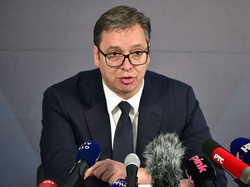 El presidente de Serbia explota con Australia por humillar y maltratar a Novak Djokovic