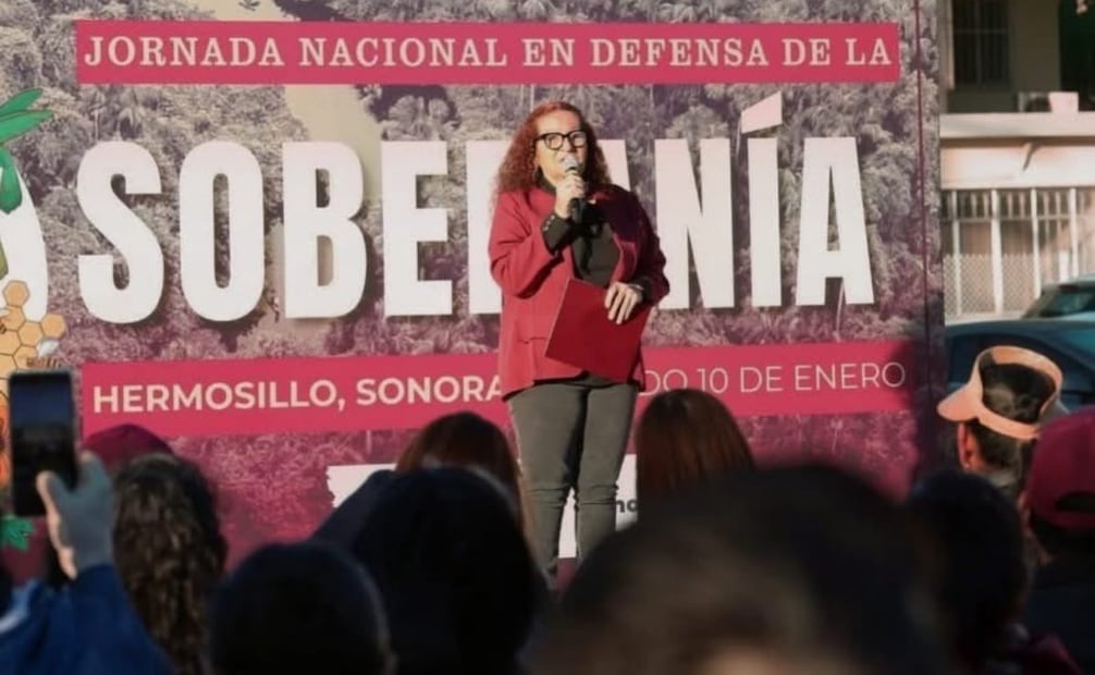Marchan en Hermosillo contra la intervención de EU en Venezuela; protestan frente a consulado norteamericano.
Foto: Especial.