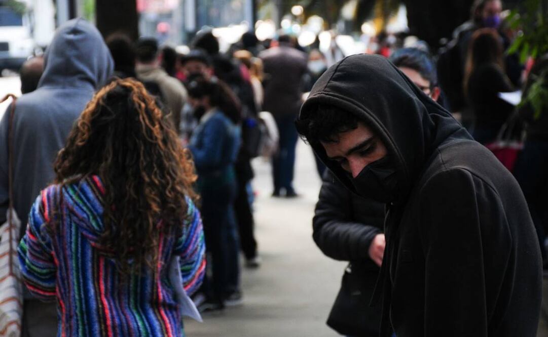 Acuden al IMSS por incapacidad; trámite en línea no sirve, acusan