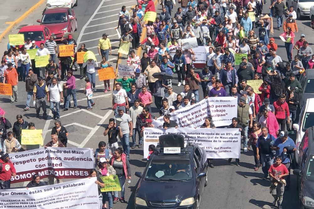 Durante la protesta, los tablajeros recordaron que el alcalde Edgar Olvera en campaña les ofreció reactivar el rastro municipal. También lo acusaron de ser vegetariano y querer cerrar el centro de distribución de cárnicos. (REBECA JIMÉNEZ. EL UNIVERSAL)