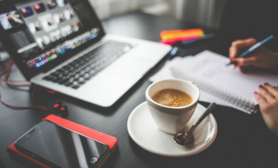 Por su parte, 70% de los empleados cree que la adopción de IA generativa cambiará al menos 30% de su trabajo en los próximos dos años. Foto: Archivo/El Universal