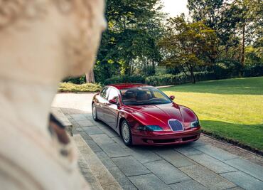 El sedán de Bugatti adelantado a su época