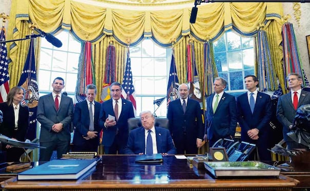 El presidente Donald Trump, en la Oficina Oval de la Casa Blanca el 2 de febrero pasado. Foto: Alex Brandon / AP