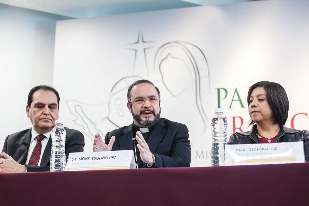 Roberto Delgado, coordinador de Voluntarios y Vallas, y monseñor Eugenio Lira dieron detalles de la gira (Especial)