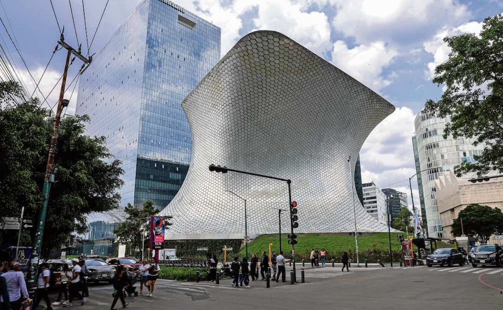 El Museo Soumaya se erige como otro de los recintos
que mejor resguardan obras de arte privado. Foto: Gabriel Pano El Universal