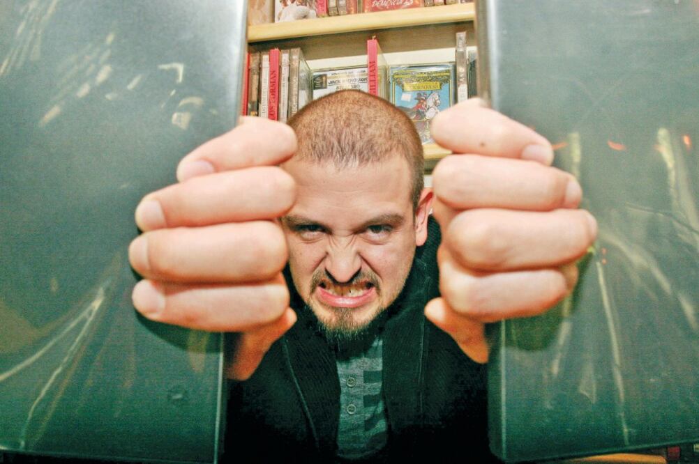 El director ha estado al frente de trabajos como Paramédicos y KM31 (ARCHIVO EL UNIVERSAL)