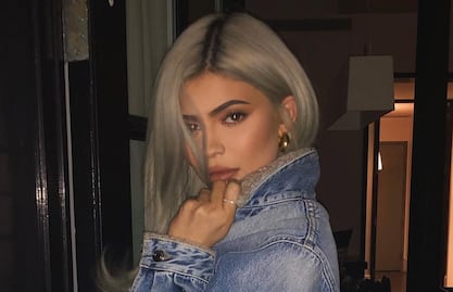 Kylie Jenner estrena look y arrasa en redes sociales