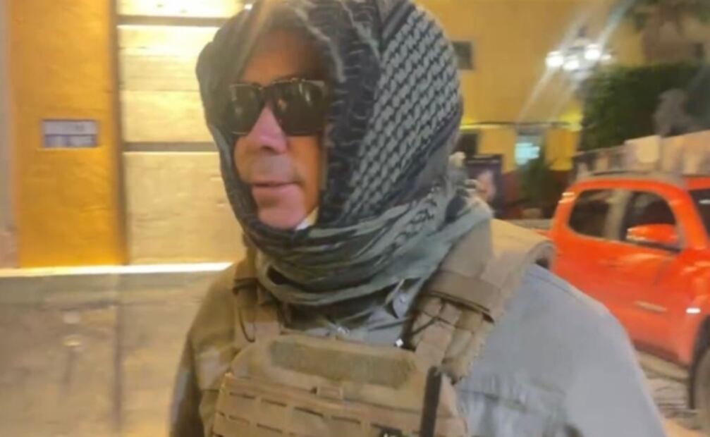 Critican a alcalde por vestirse como en zona de guerra durante balaceras en Guanajuato