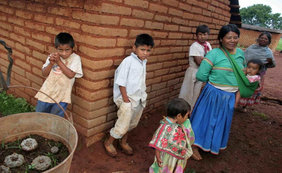 Según cifras de la ONU, 31.8% de indígenas se encuentra en pobreza extrema, mientras que el 41.4% está en pobreza moderada (Foto: EFE / Archivo)