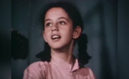 Sheinbaum publica video de niña, cuando tocaba en una agrupación folclórica