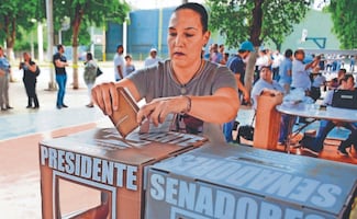 Constitucionalistas descalifican iniciativa