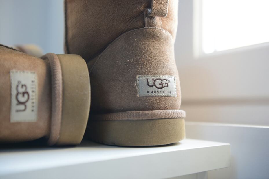 El truco para que tus UGG no se deformen: rellénalas siempre al guardarlas. Foto: Instagram @ugg