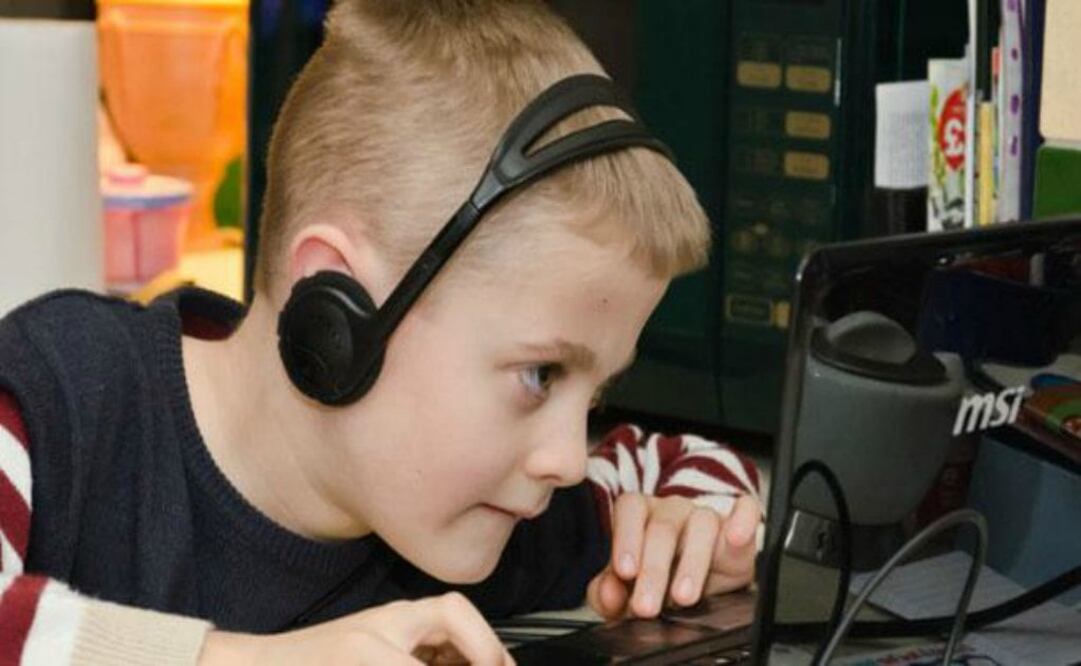 El padre del joven se había puesto en contacto con las fuerzas de seguridad después de recibir en su domicilio celulares, suscripciones a periódicos e incluso muebles