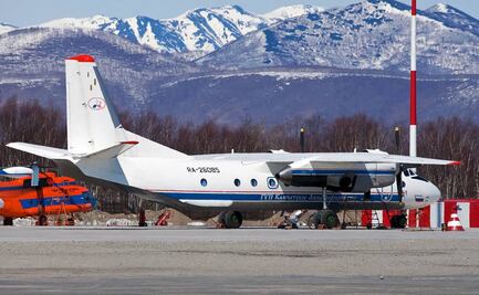 Hallan restos de avión que desapareció en Rusia; había 28 personas a bordo