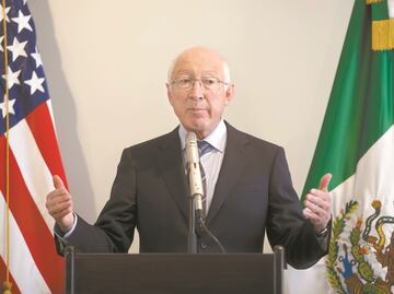 México y EU deben hallar solución en reforma eléctrica: Ken Salazar