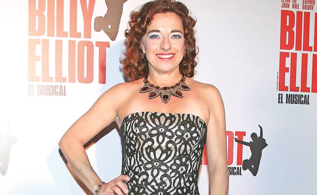 Anahí Allué invitó a la última función de la obra (CLASOS)