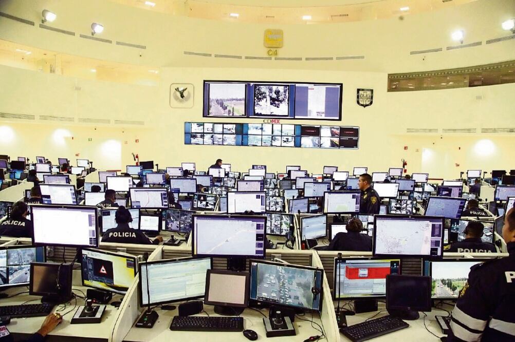 El sistema de altavoces de la alerta sísmica se conecta con el Centro de Emergencias de la Ciudad de México (C5). El jefe de Gobierno explicó que los nuevos aparatos comenzarán a colocarse los próximos días. (ARCHIVO EL UNIVERSAL)