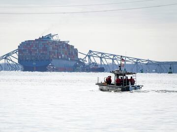 Dan por muertos a seis desaparecidos tras choque en puente de Baltimore, reportan medios estadounidenses