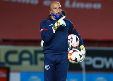 Óscar "Conejo" Pérez se graduó como director técnico