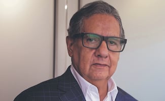 Presidente del Senado se vacuna contra la funa 