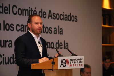 Santiago Taboada propone reactivar la promoción turística y generar incentivos para atraer inversión a la CDMX