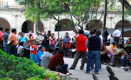 Docentes instalan plantón en el Zócalo de Oaxaca