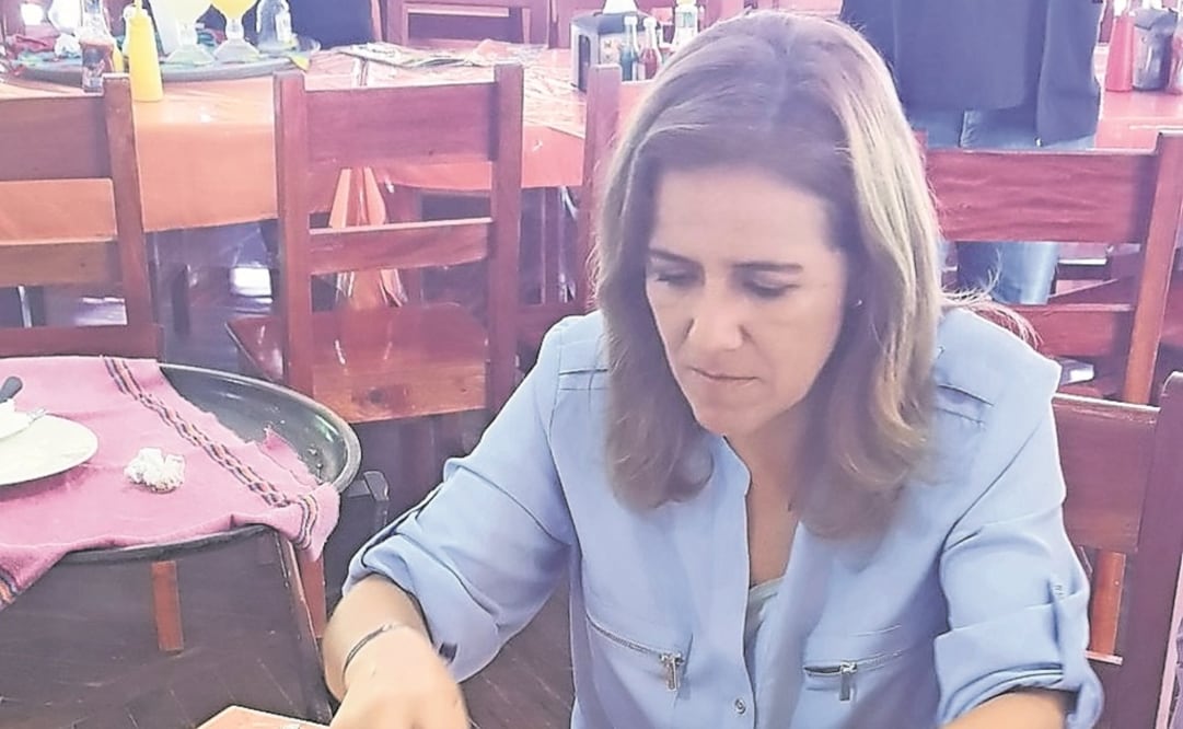 En Tabasco, Margarita Zavala comió pejelagarto, que se da en esa zona. A AMLO se le conoce coloquialmente como “Peje”, en alusión a ese pez (CORTESÍA)
